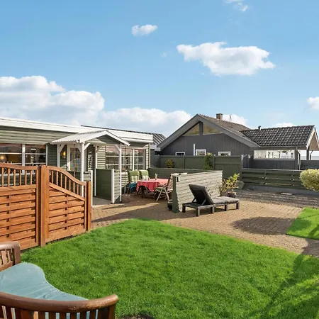 Cozy In Bjert With Wifi Binderup Strand