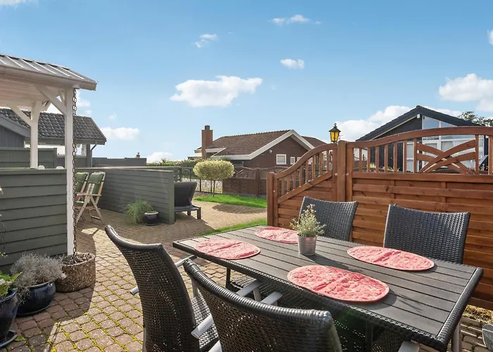 Cozy In Bjert With Wifi بيت للعطل Binderup Strand